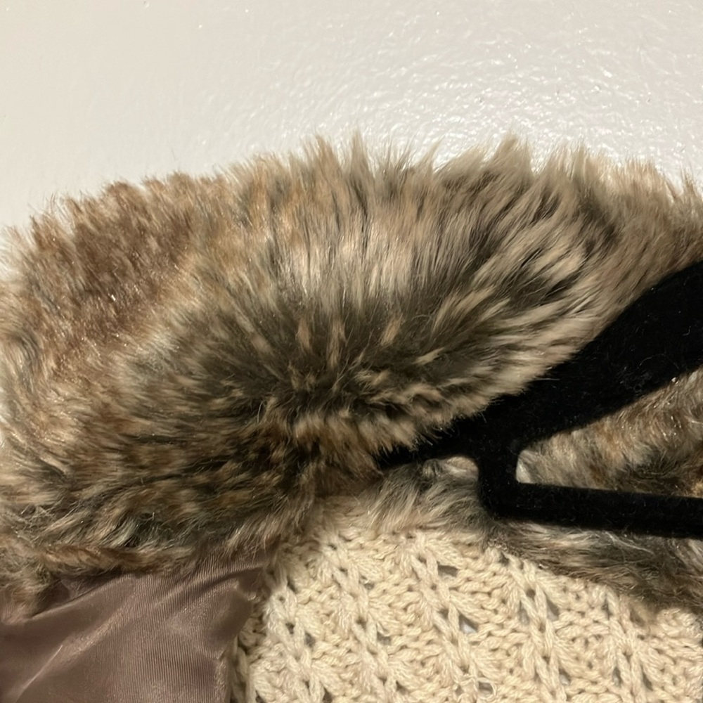 Chic Faux Fur Vest in Brown and Cream - Picture 4 of 12